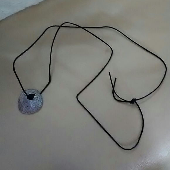 Atlantic Ocean Shell necklace - Picture 2 of 3